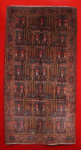 Tapis Kasgaï à décor de palmiers et palmes...