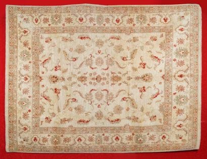 Grand et beau tapis SHOBI AGRA (Inde) à décor...