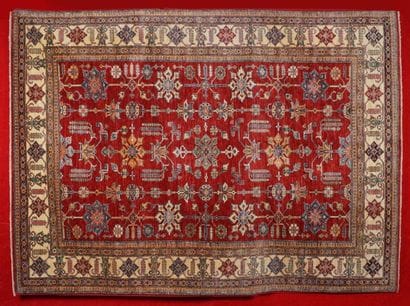 Grand tapis KAZAK (Sud Caucase) à décor de...