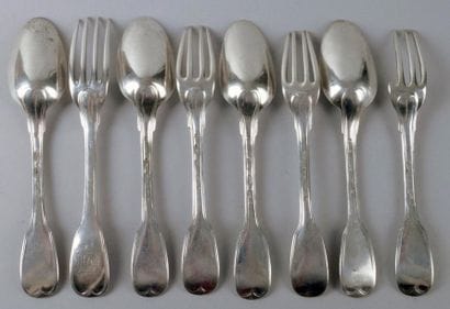 QUATRE COUVERTS DE TABLE en argent, XVIIIe...