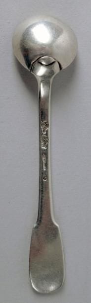 CUILLER À MOUTARDE en argent modèle uniplat,...
