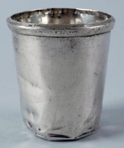 TIMBALE EN ARGENT. Orfèvre Édouard CORVASIER,...