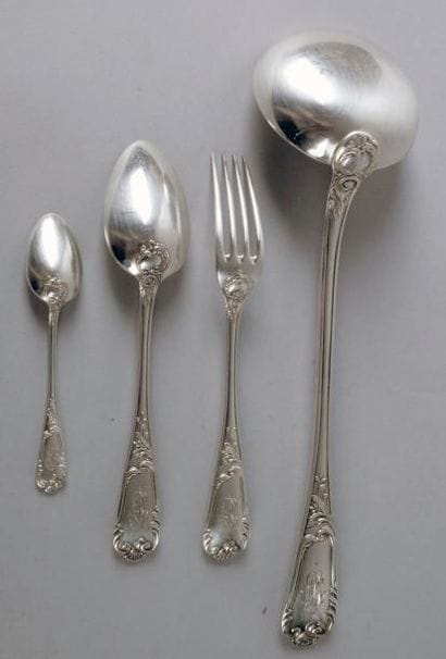 CAILAR-BAYARD
MÉNAGÈRE de style Louis XV...