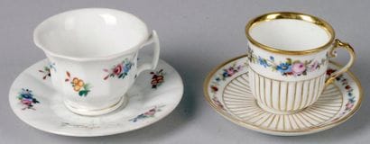 PORCELAINE DE PARIS 1 - TASSE ET SOUS-TASSE...