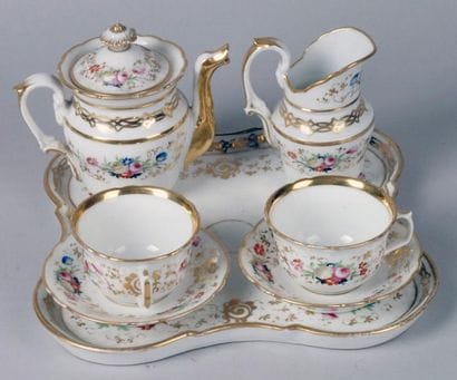 PORCELAINE DE PARIS, époque Louis-Philippe...