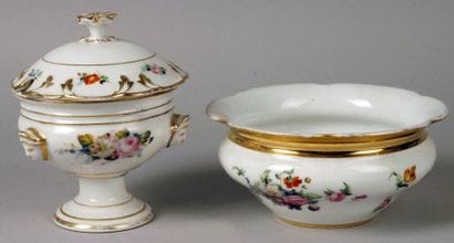 PORCELAINE DE PARIS, époque Louis-Philippe...