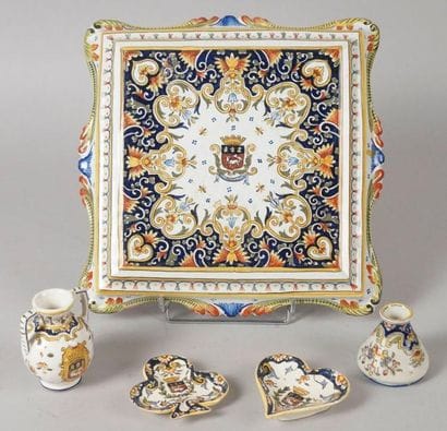 DESSOUS DE PLAT en faïence de Jules VERLINGUE...