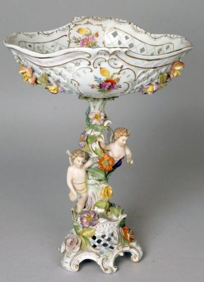 DRESDE, XIXe siècle
COUPE ajourée sur pied...