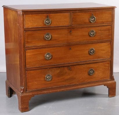 COMMODE ANGLAISE en acajou massif ouvrant...