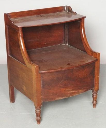CHAISE DE COMMODITÉ ANGLAISE en acajou massif...