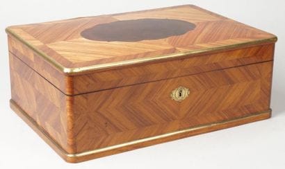 Maison VERVELLE
COFFRET À BIJOUX en frisage...