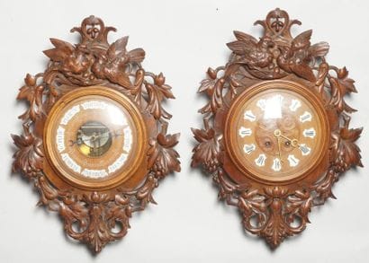 BAROMÈTRE et HORLOGE EN PENDANT en acajou...