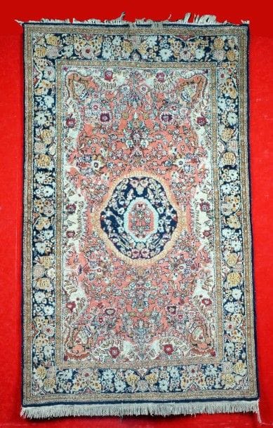 Tapis GHOUM en soie (Iran) vers 1960-1970...