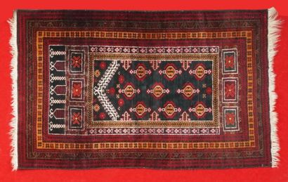 TAPIS BELOUTCHE AFGHAN (vesr 1975) de forme...