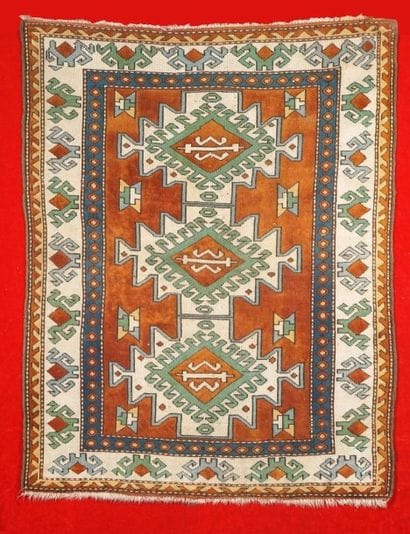 TAPIS KARS-KAZAK (Turquie, vers 1980) à fond...