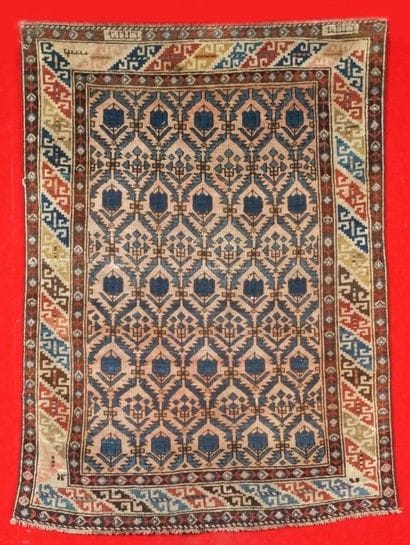 ANCIEN TAPIS CHIRVAN-DAGHESTAN ( daté 1330...
