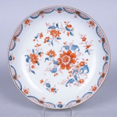 CHINE, Imari, XVIIIe siècle
ASSIETTE CREUSE...