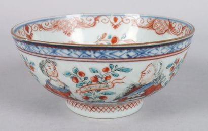 CHINE, XVIIIe SIÈCLE
BOL en porcelaine blanche...