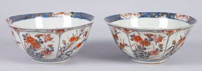 Japon, Imari, XVIIIe siècle
PAIRE DE COUPES...