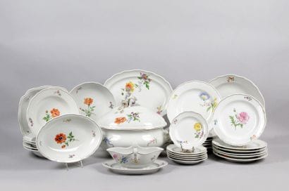 MEISSEN, XIXe siècle
SERVICE DE TABLE en...