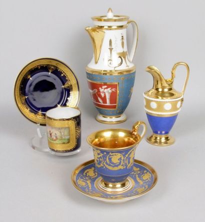 Porcelaine de Paris, époque Restauration
ENSEMBLE...