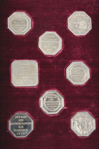 Ensemble de huit jetons en argent doré des...