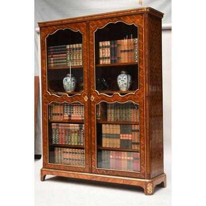 PAIRE DE BIBLIOTHEQUES TRANSITION en placage...