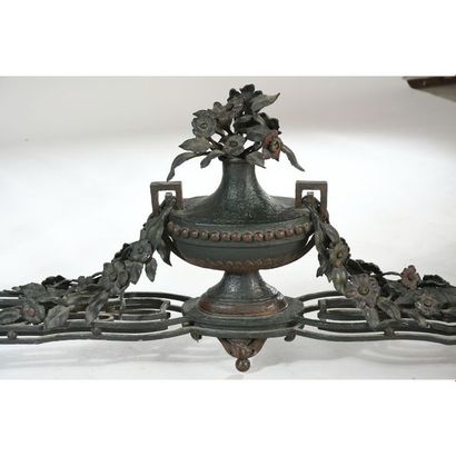 TABLE CONSOLE DE MILIEU LOUIS XVI en fer...