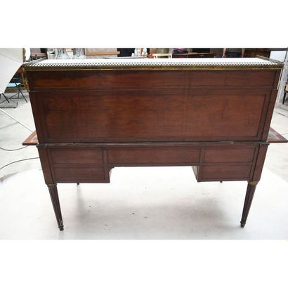 BUREAU A CYLINDRE LOUIS XVI toutes faces...