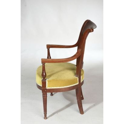 ENSEMBLE DE SALLE A MANGER LOUIS XVI en acajou...