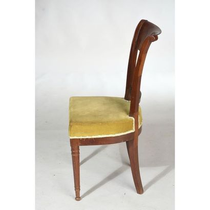 ENSEMBLE DE SALLE A MANGER LOUIS XVI en acajou...