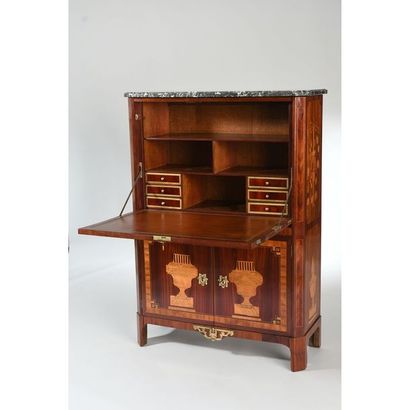 SECRETAIRE LOUIS XVI à abattant en placage...