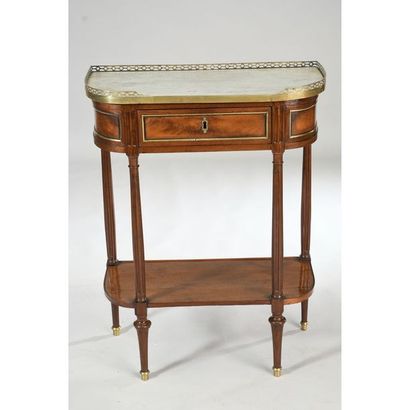 CONSOLE LOUIS XVI de forme demi-lune en acajou...