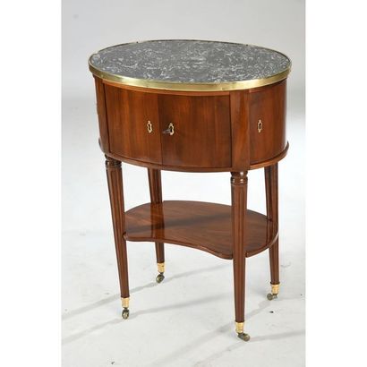 TABLE DE SALON LOUIS XVI de forme tambour...