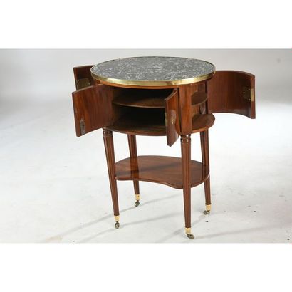 TABLE DE SALON LOUIS XVI de forme tambour...