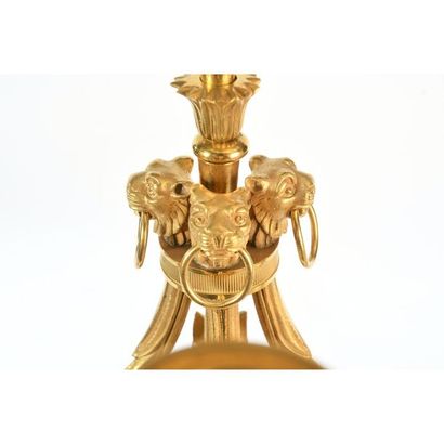 PAIRE DE CANDÉLABRES EMPIRE en bronze à double...