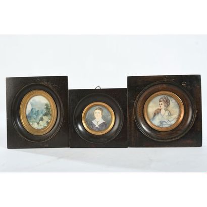 LOT DE 3 MINIATURES, 2 portraits de femme...