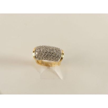 BAGUE ceinture en or jaune 750°/°° ornée...
