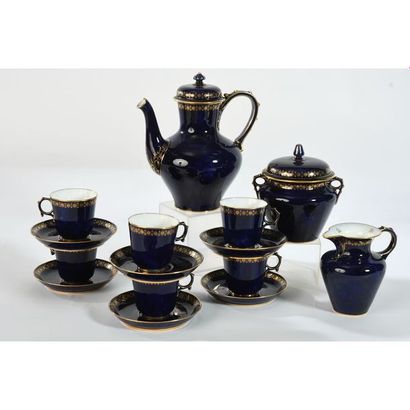 SERVICE A THE en porcelaine gros bleu de...