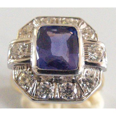 BAGUE 2 ors 750°/°° ornée d’un saphir de...