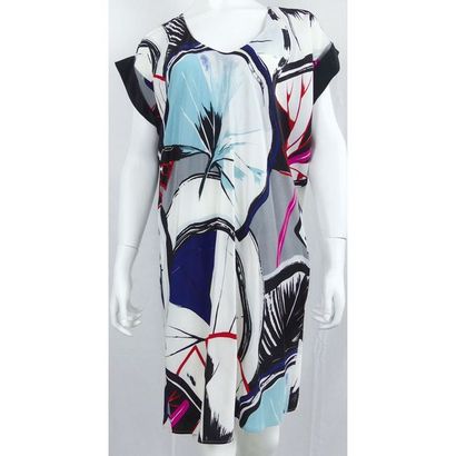 BALENCIAGA. Robe en soie fond blanc et noir...