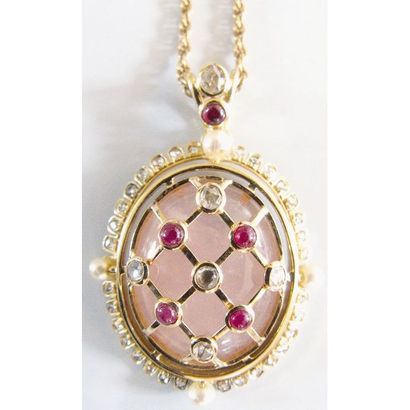 PENDENTIF en or jaune 750°/°° orné d’un quartz...