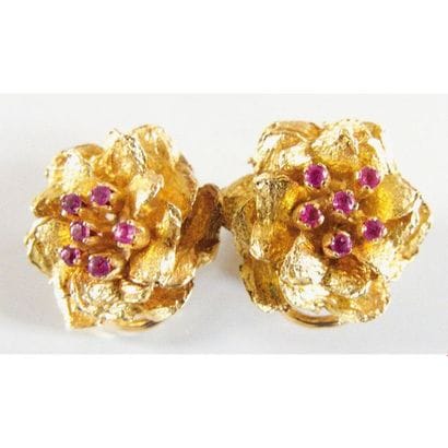 PAIRE DE BOUCLES D’OREILLES CLIPS en or jaune...