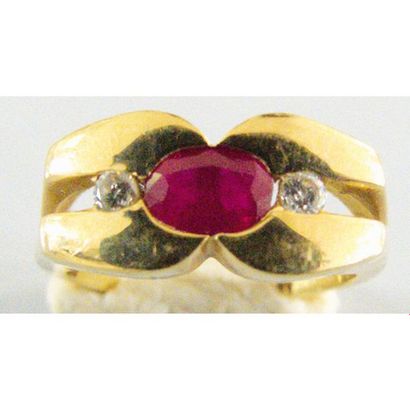 BAGUE en or jaune 750°/°° ornée d’un rubis...
