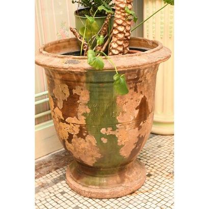 ANDUZE. Large vase on a glazed ceramic pedestal....