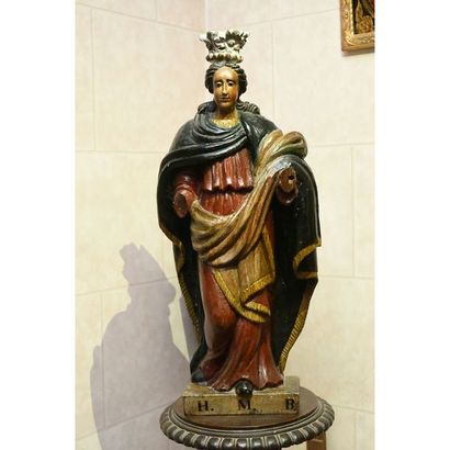 VIRGIN crowned in polychrome wood. Work of...