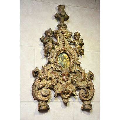 BEAUTIFUL decorative ELEMENT in gilded wood...