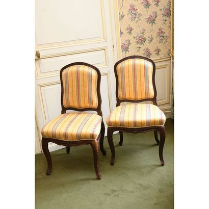 PAIR OF LOUIS XV CHAIRS with a moving shape...