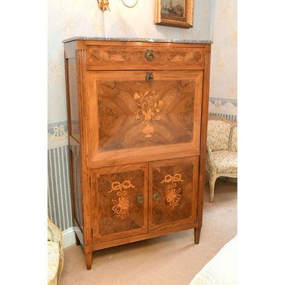 SECRETAIRE A ABATTANT LOUIS XVI en placage...