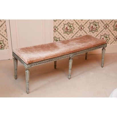 BANQUETTE LOUIS XVI en bois rechampi à 6...